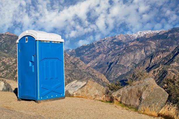 Best Portable restroom trailer rental  in Toledo, IL
